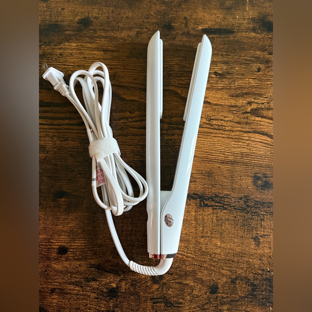 T3 Glossy White Hair Straightener